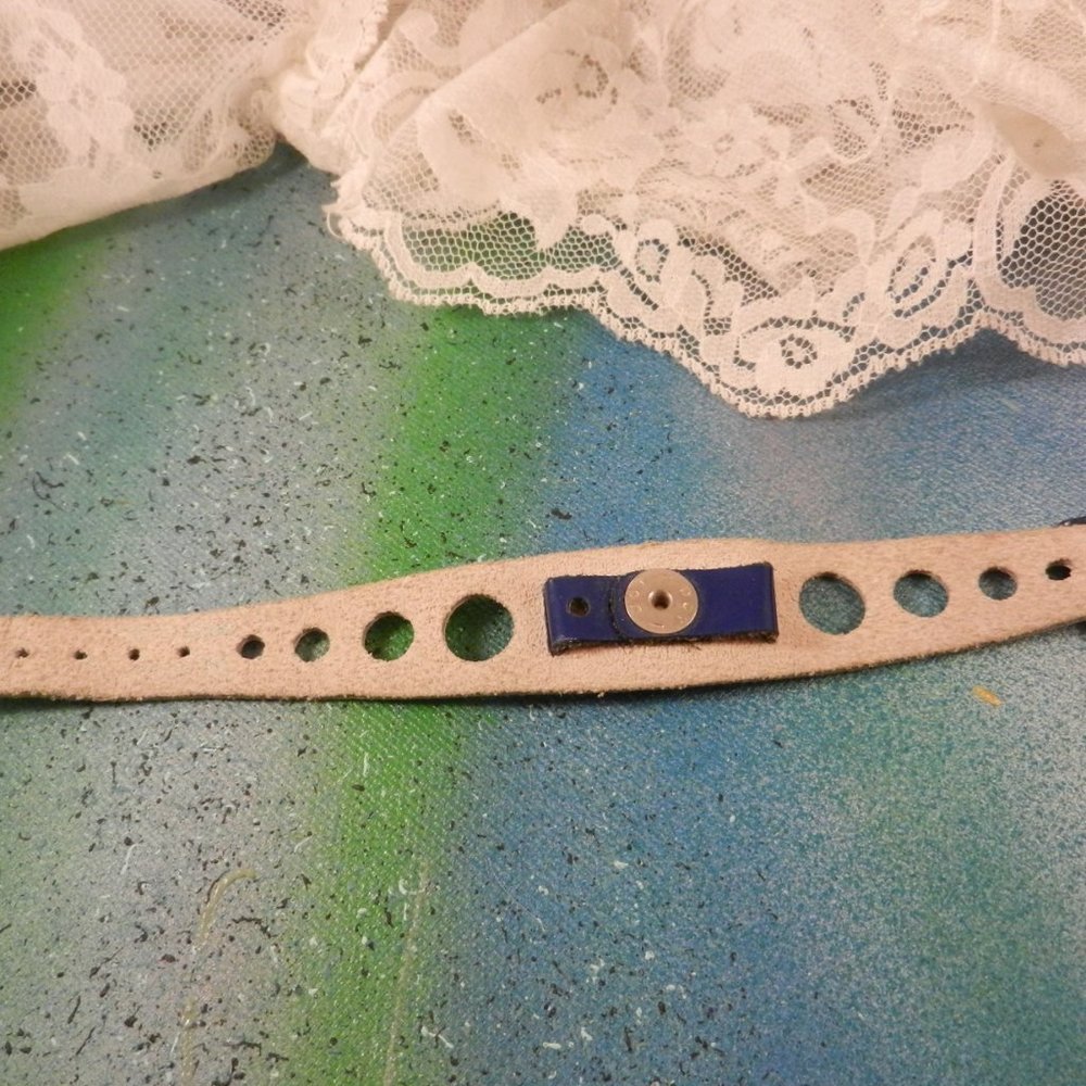 VTG 80s unisex watch band circle cut out blue white watchband sporty nautical - Picture 10 of 11